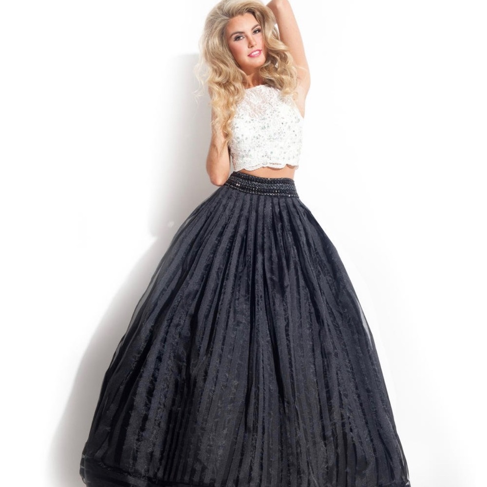 Beautiful black and white 2-piece ball gown